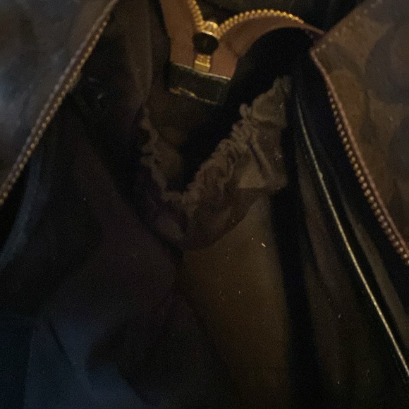 Coach diaper bag with adjustable and removable shoulder strap - Picture 13 of 15